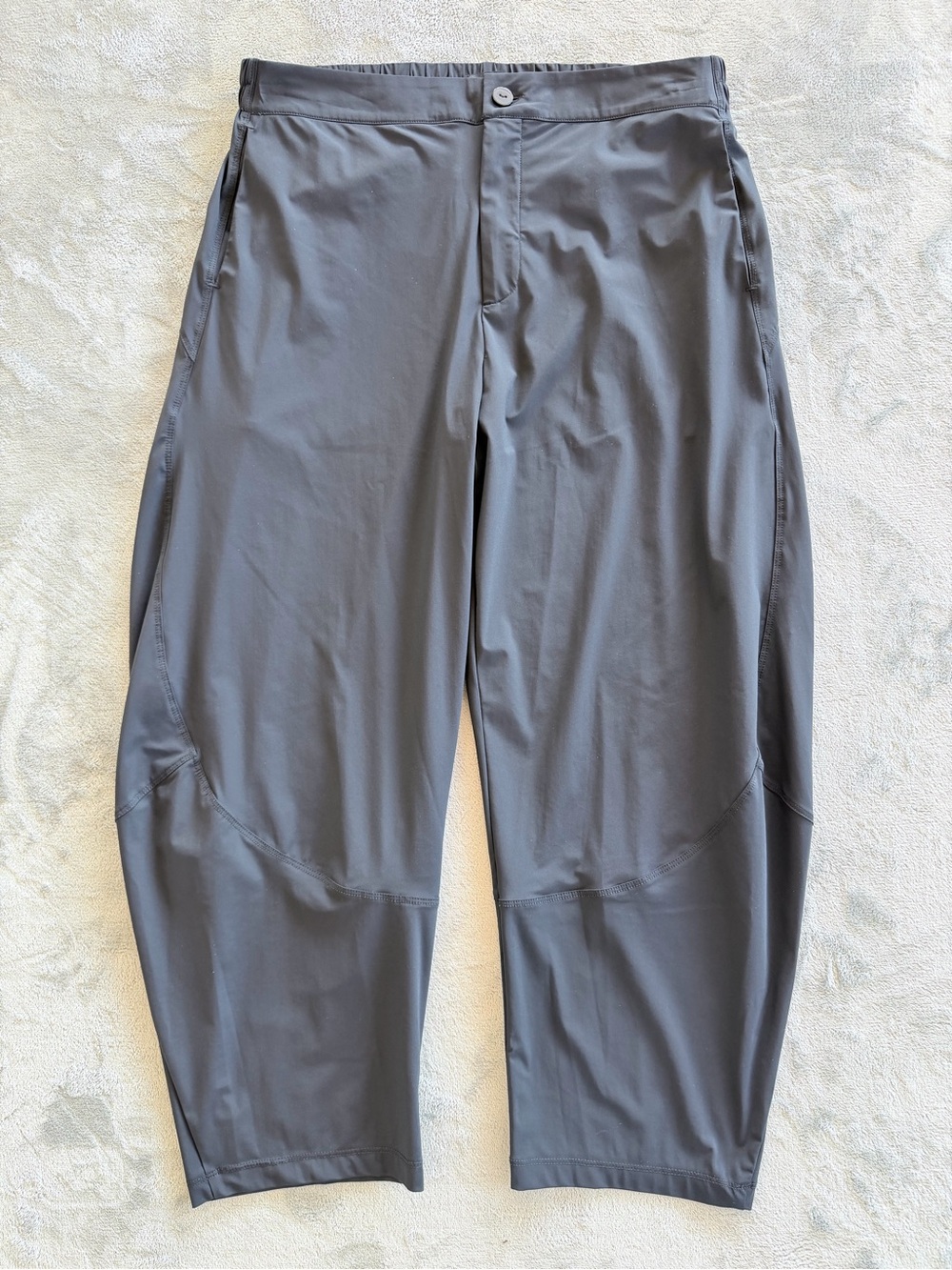 Ruti black technical jogger pants OLDER MODEL OF VIRAL ON THE LOOSE PANTS!
